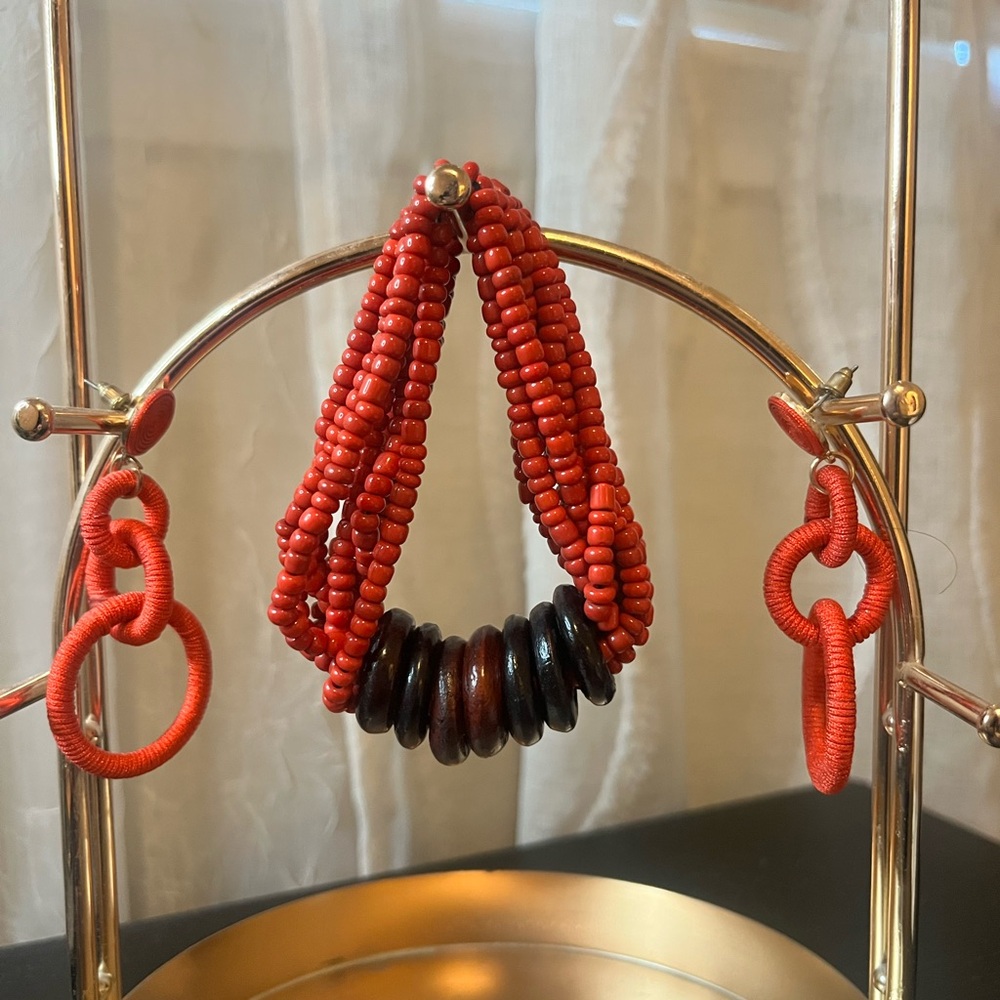 Vibrant Orange Bohemian Boho Resort style stretchy Bracelet and Earring Set. - Picture 3 of 8
